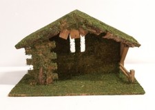 Cabane En Bois Et Mousse Pour