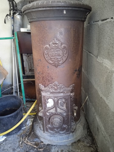 Poele godin brule tout - brule, ancien