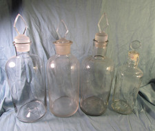4 anciens grands flacons