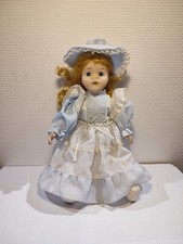 Ancienne poupée en