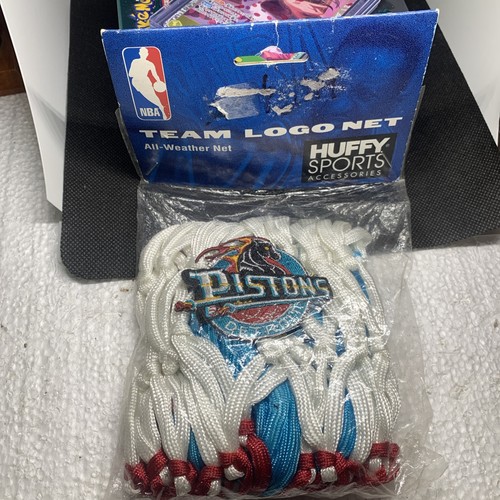 Vintage detroit pistons - pistons, huffy