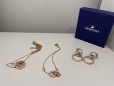 Lot bijoux swarovski - bijoux, bracelet