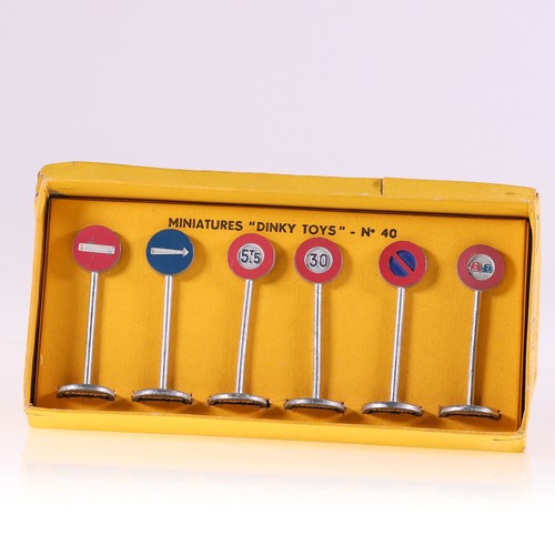 Dinky toys panneaux de - 40,