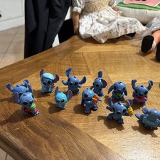 Lot 11  mini Figurines Stitch