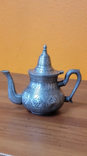 Théière marocaine vintage