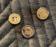 boutons chanel vintage