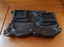 Ancien encrier de bureau Art Nouveau en ébonite noire – décor floral – vers 1900