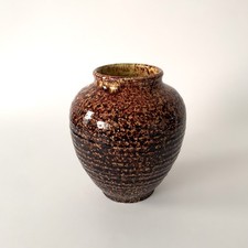 Vase en céramique d’Accolay, décor émaillé moucheté brun et miel - Années 1950