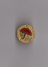 pin's pneu uniroyal - journée porte ouverte Clairoix 1992 (doré) diamètre: 2 cm