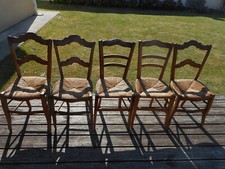 Vends Lot de 5 chaises anciennes en bois paillées (assise en paille)