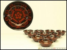 Lot de dix petites assiettes