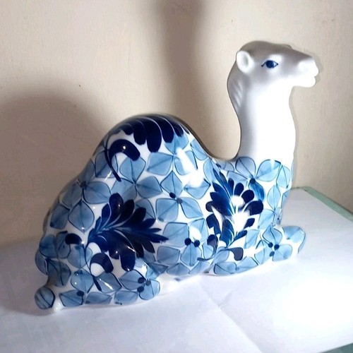 Figurine statuette