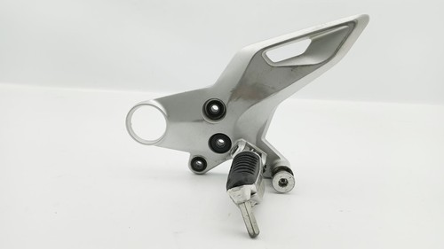 Platine avant gauche suzuki - gauche,
