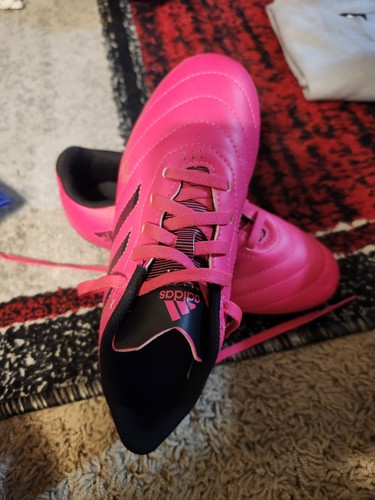 Girls soccer shoes - soccer,