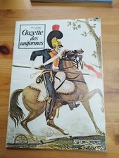 < Revue Gazette des uniformes