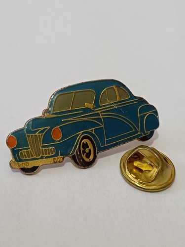 Pin voiture ancienne - (t2),