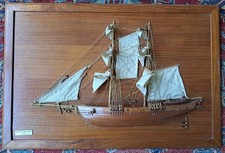 TRES BELLE DEMI COQUE DU BRICK NEGRIER L'OURAGAN / FABRIQUE AUX ILES MAURICES /