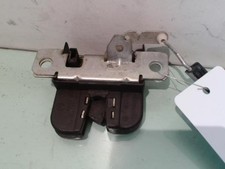 Fermeture centralisee coffre VOLKSWAGEN POLO 4 PHASE 1 6q6827505e
