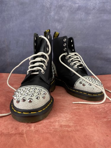 Martens 1460 studded - dr.,