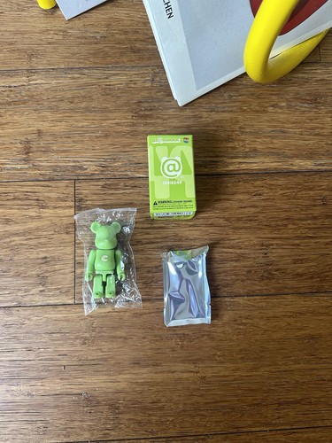 Bearbrick 100 series basic - bearbrick,