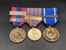 3 barrettes médaille