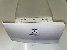 ELECTROLUX Bac à condensation + façade pour sèche linge EW8H4830SP