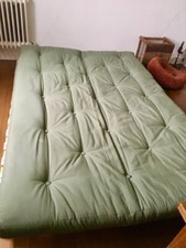 canapé futon vert