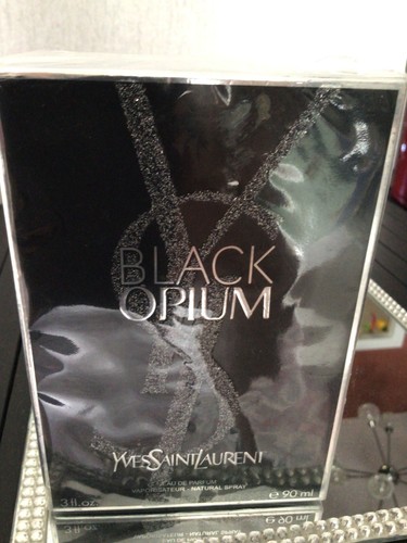 Black opium yves saint laurent - black,