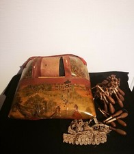 Ancien Carreau De Dentellière