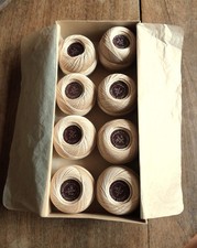 Boîte 8 pelotes fil/Cordonnet