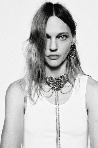 Zara 2025 flower chain choker - zara,