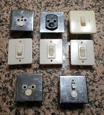 1 Ancien interrupteur ou prise