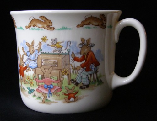 Royal doulton bunnykins hug - royal,