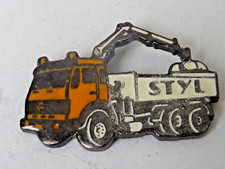pin's pins badge auto camion
