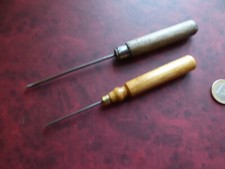 2 Petit tournevis horloger manche bois