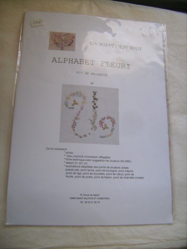 Kit broderie alphabet fleuri - alphabet,