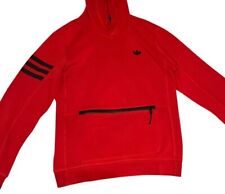 Sweat Adidas Rouge Taille S avec poche Zippé a l’avant et logo Adidas brodé 