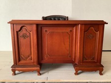 1.6 diorama bureau et chaise