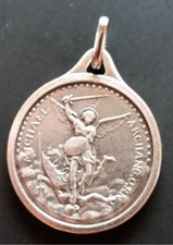 Superbe médaille religieuse fin XXe "Saint Michel terrassant le Démon"