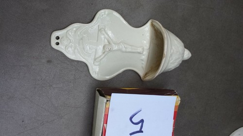 Ancien petit bénitier en - 5/,