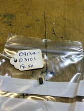 vis roue avant suzuki 09134-03101 -A05 a b 100 dr 125 250 gp 100 125 gs 125 tc 