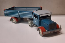 Camion-remorque mécanique en