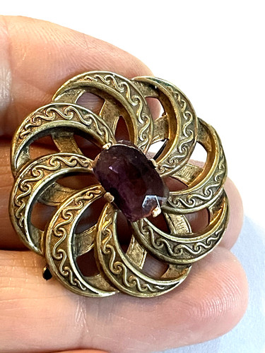 Broche art nouveau métal