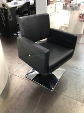 fauteuil de coiffeuse