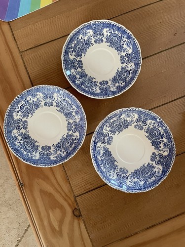 Anciennes sous tasses - 3, sous-tasses