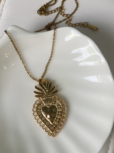 Stainless steel collier