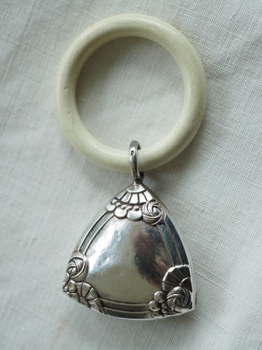 Hochet ancien art - ancien,