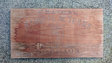 Estampe bois façade de caisse
