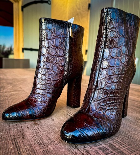 Beautiful santoni lady - santoni,