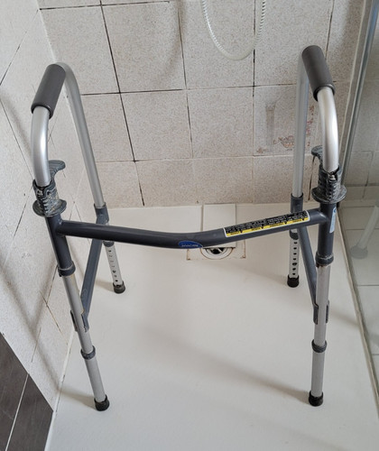 Déambulateur douche - déambulateur,